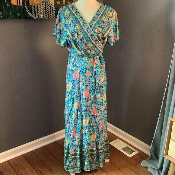 NWT ❤️ Zesica MultiFloral Wrap Around Dress 🤩💖🌸 - Picture 1 of 8